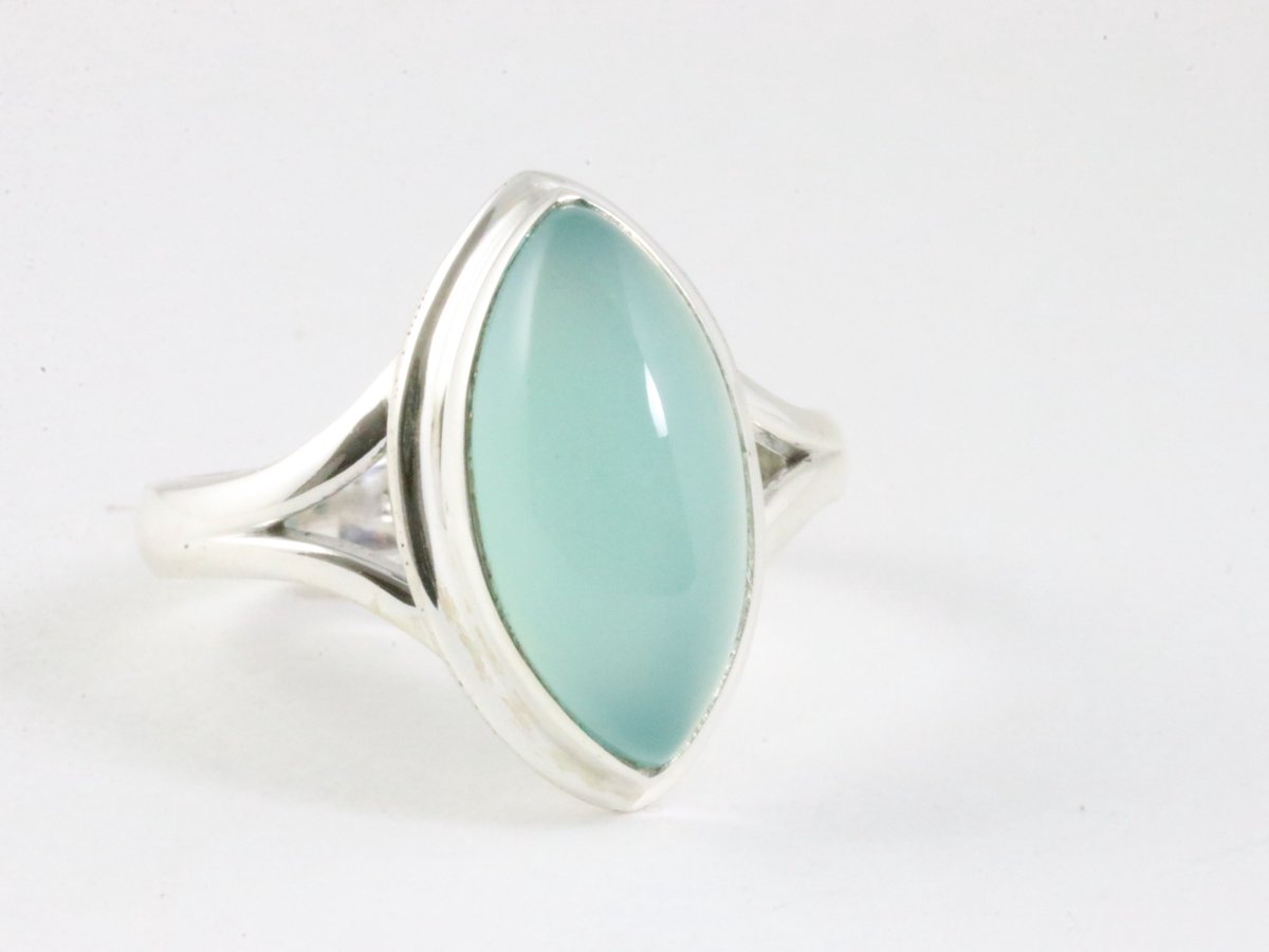 Hoogglans zilveren ring met aqua chalcedoon - maat 19