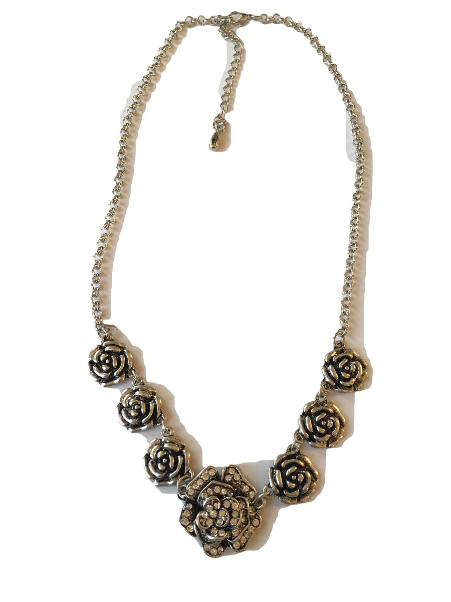 Petra's Sieradenwereld - Ketting roosjes met strass metaal (601)