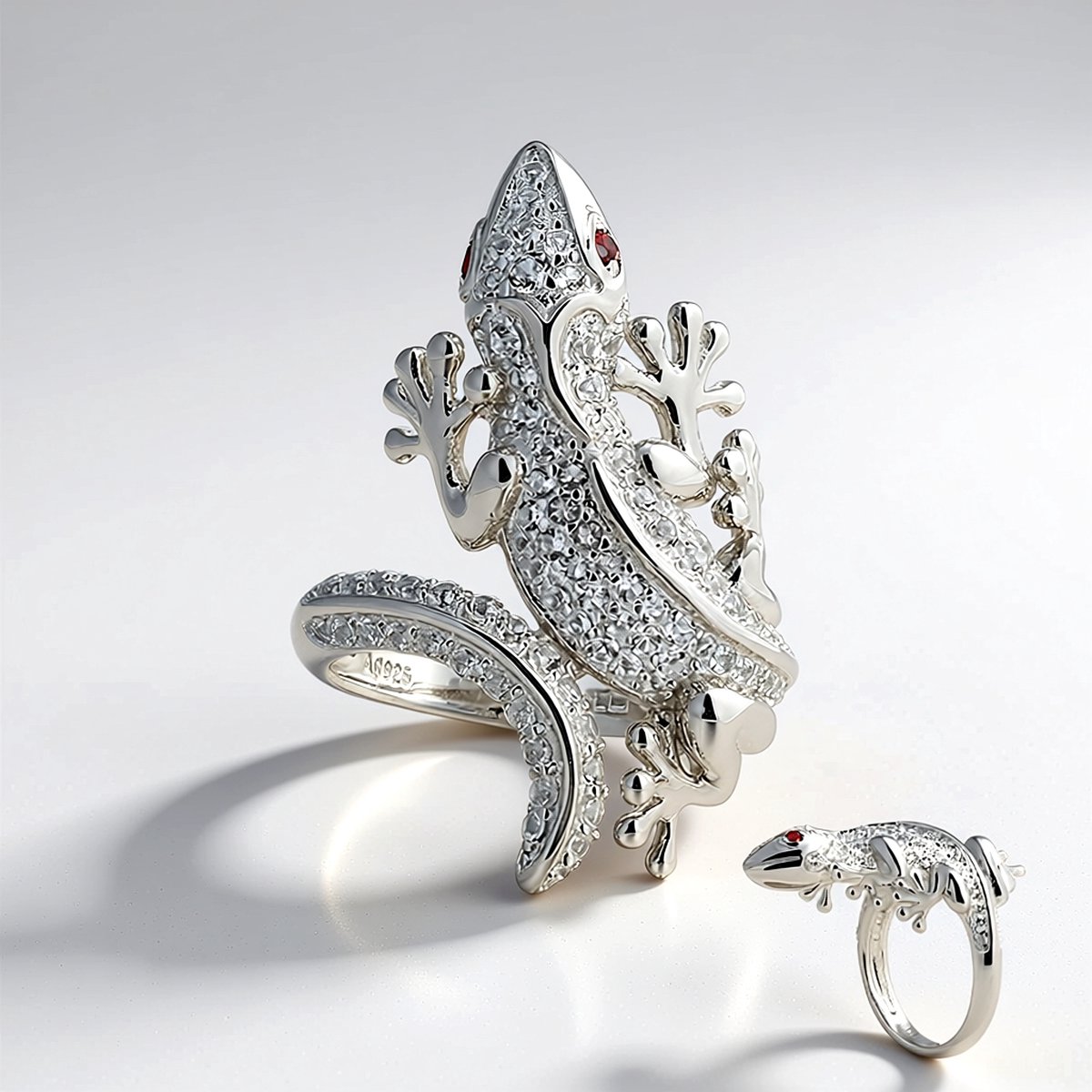 Cavill - 925 Sterling Zilver Verstelbare Ring - Braziliaanse Witte Topaas 0,936 ct & Mozambique Granaat - Hagedis Design - Elegante Pavé