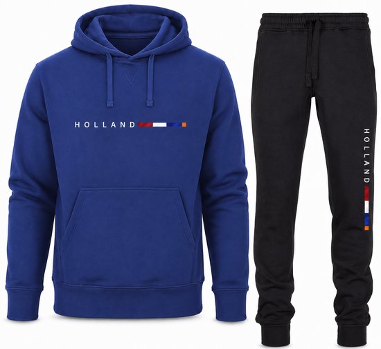 Blauw trainingspak met capuchon en joggingbroek, met 'HOLLAND' en Nederlandse vlagdetails.