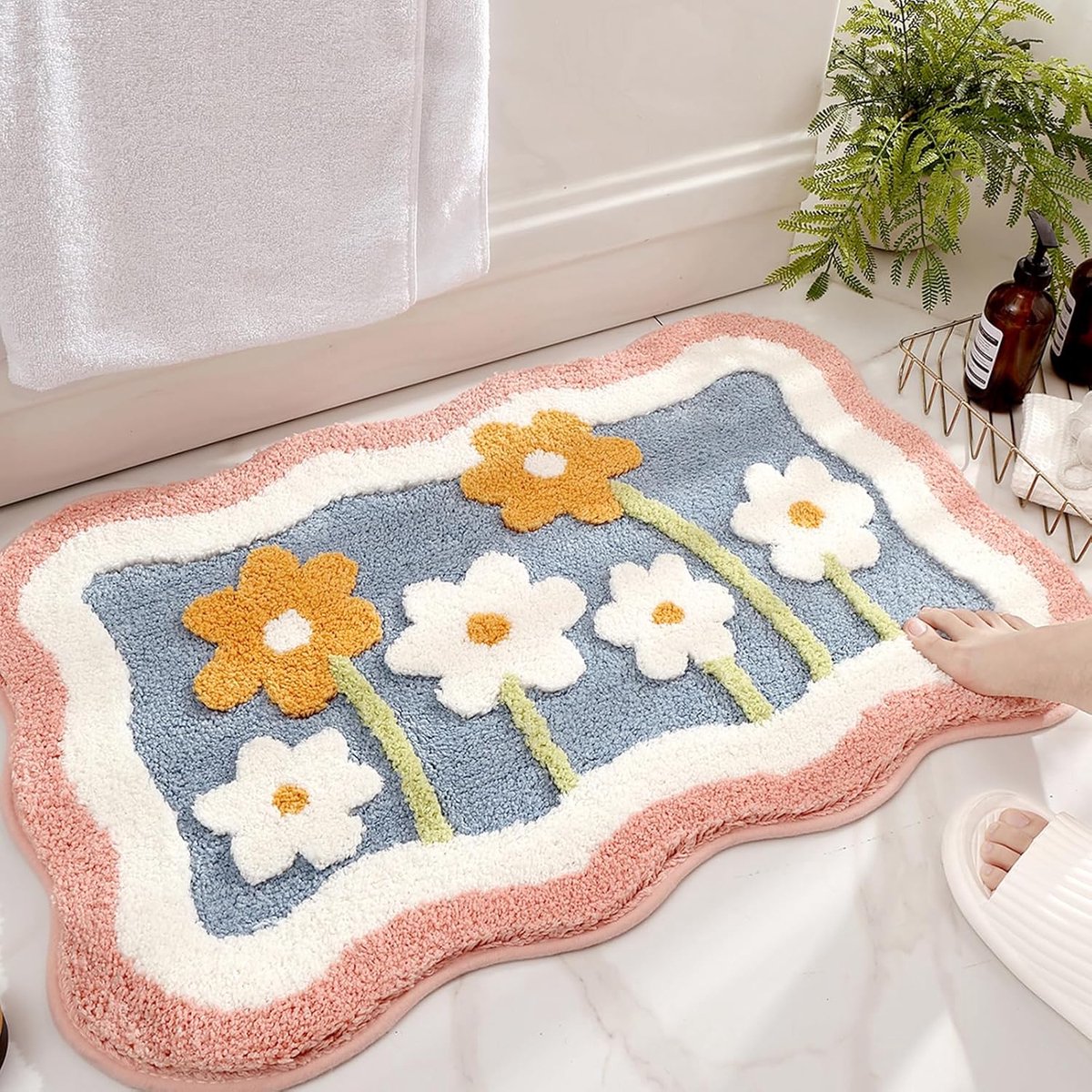 Schattige badmat, 60x90 cm, superzacht roze badkleed, zeer absorberend, bloemenpatroon, antislip en machinewasbaar, perfect Geschikt voor in de badkamer en op de slaapkamervloer.