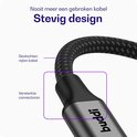 Gevlochten nylon kabel met versterkte connectoren voor een stevig design.