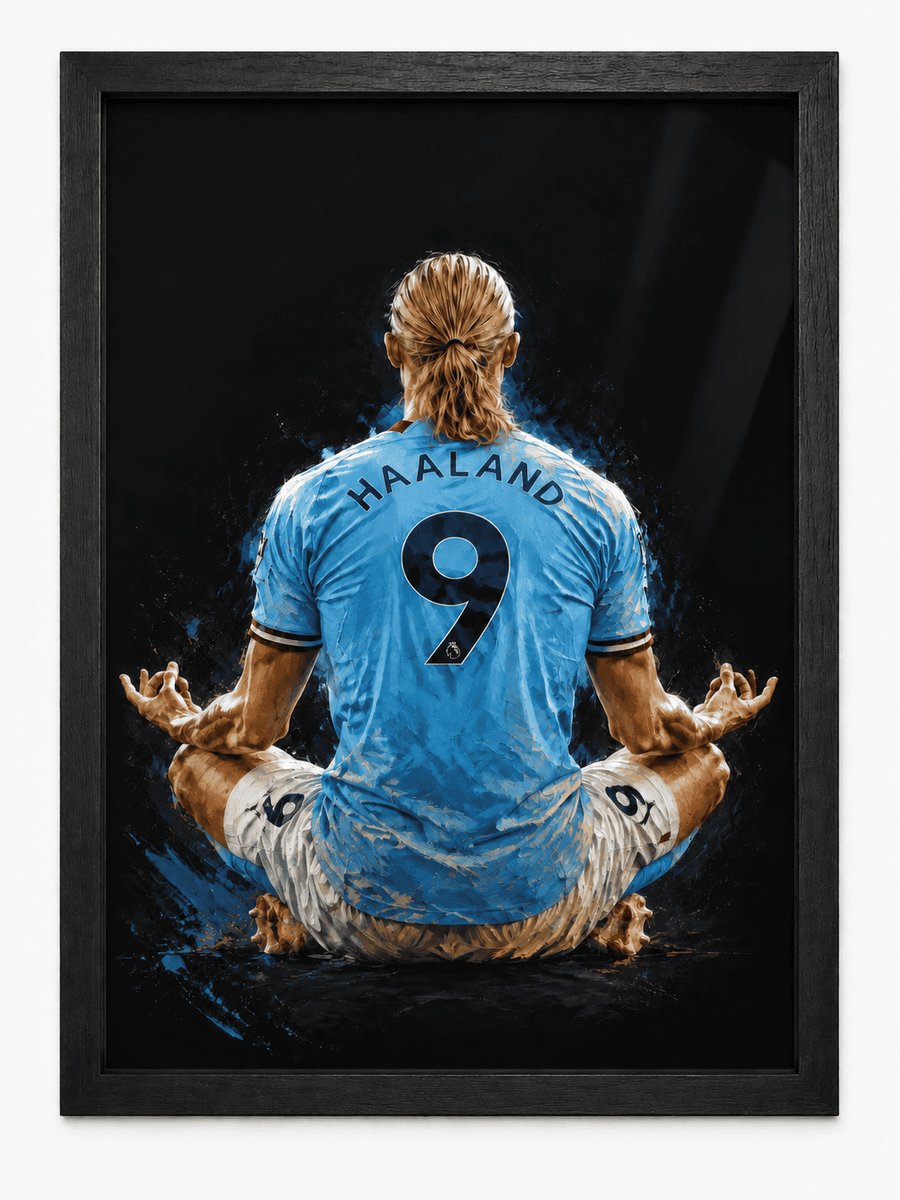 Haaland Poster Rugnummer 9 | Meditatieve Pose | Voetbal Art | Inclusief Zwarte A3 Lijst