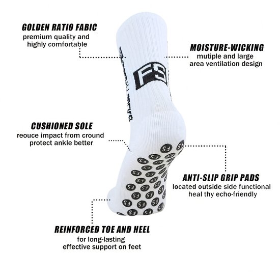 Witte voetbalsok met "FS FOOTBALL SOCKS" tekst, anti-slip nopjes, demping en ventilatieaanduiding.
