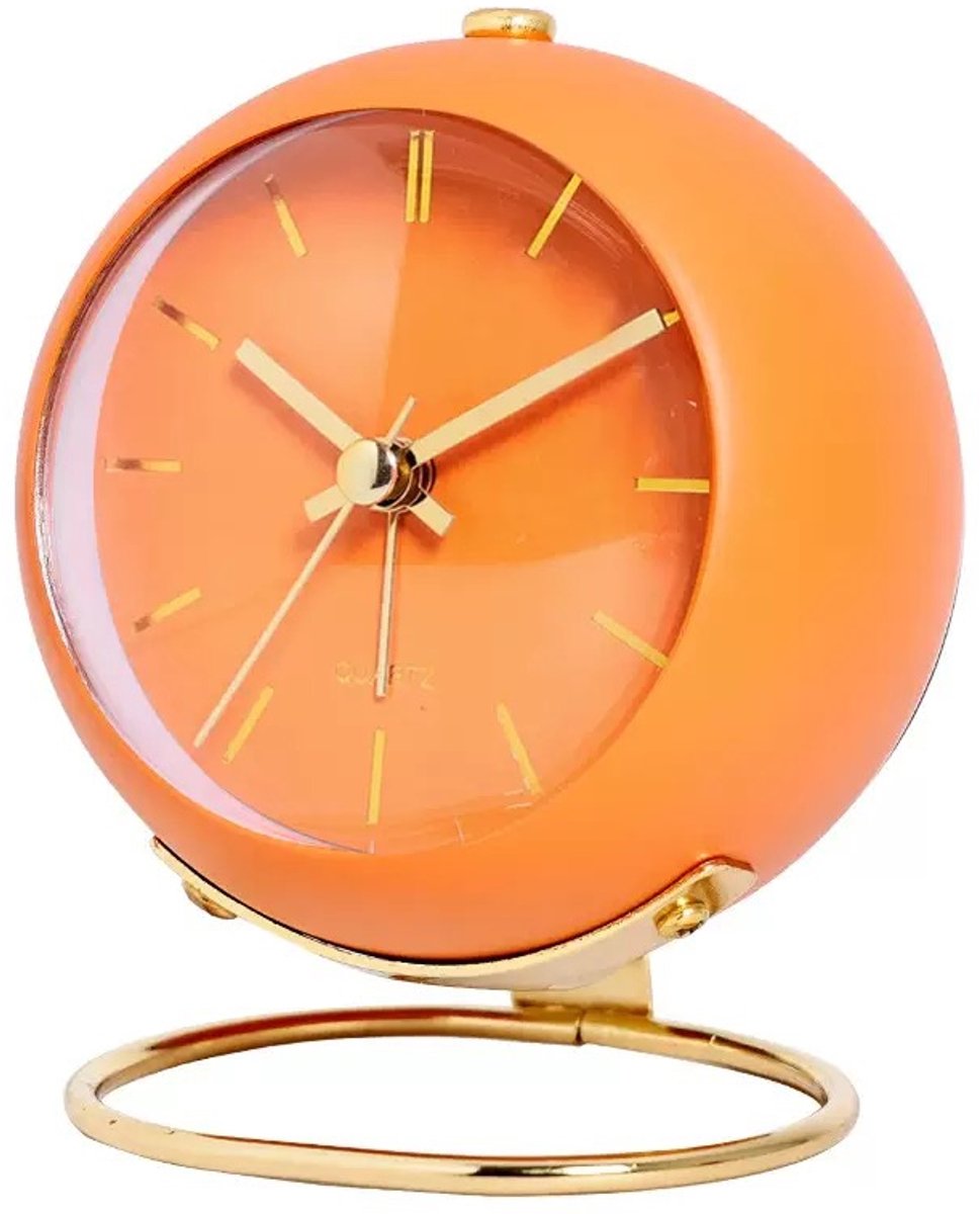Analoge tafelwekker van 10,5 cm, kleine retro bureauklok met nachtlampje en luid alarm, stille staande klok voor slaapkamer en thuis（oranje kleur）