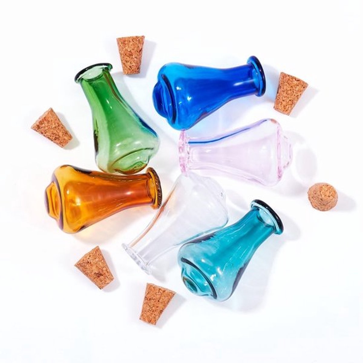 Wensfles 6-delig - Kegelvormige Glazen Decoratie - Houten Stop - 10 IJzeren Schroef Oogspelden - DIY Miniatuur Ambachten - Afmetingen 28mm hoog, 17mm breed - Decoratief Flesje