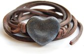 Armband hart oliezwart - leer - keramiek - wikkelarmband