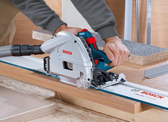 Bosch cirkelzaag met stofafzuiging op geleiderail