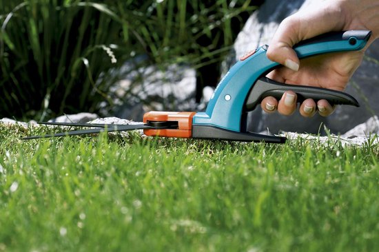 GARDENA Comfort grasschaar - 360° draaibaar - antikleef coating - golfsnede