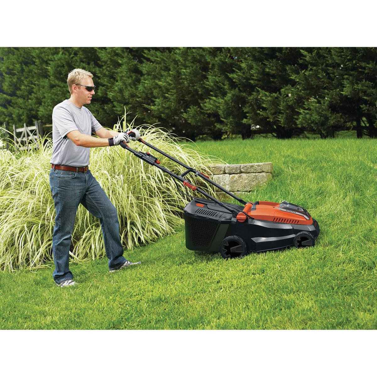 BLACK+DECKER Grasmaaier 36V 2x 2.5Ah Lithium-ion 38cm maaibreedte voor gazons tot 600m² - CLM3825L2-QW – foto 5
