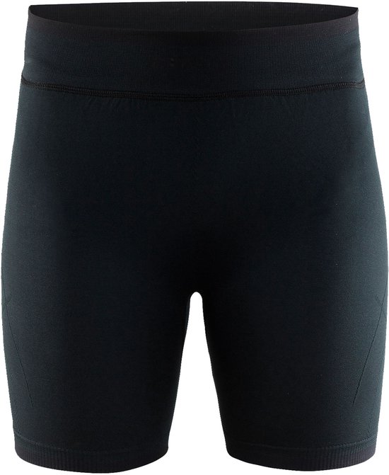 Zwarte, nauwsluitende sportboxer met brede tailleband.