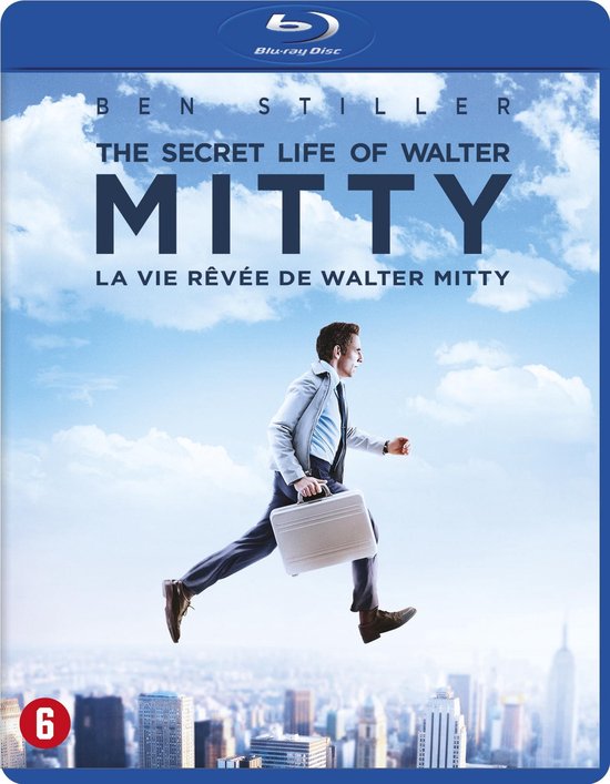 De geheime droom van Walter Mitty (Blu-ray) - Walter Mitty, gekleed in een pak, rent door de lucht met een aktetas. Hieronder de skyline van New York.