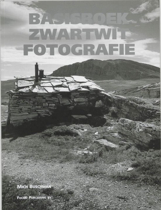 Cover van het boek 'Basisboek zwartwit fotografie' van M. Buschman