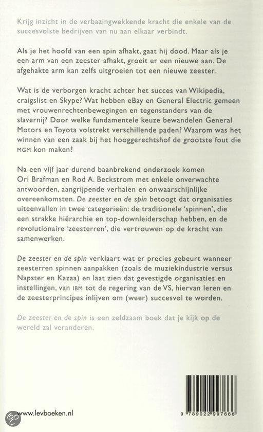 Achterflap van 'De Zeester en de Spin' met tekst over het succes van organisaties zonder leider.