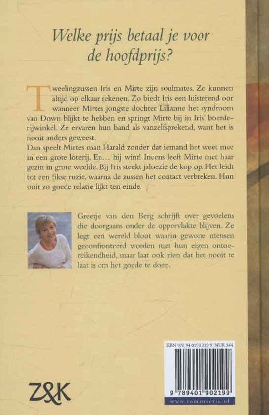 Achterkant van een boek met een foto van de auteur, Greetje van den Berg, en tekst over het verhaal.
