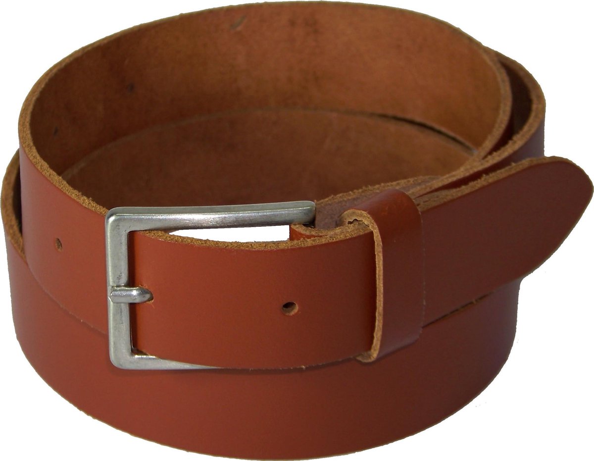 100% Leren Riem, 3 cm. Breed, maat 115 cm. Totale lengte 130 cm, cognac.
