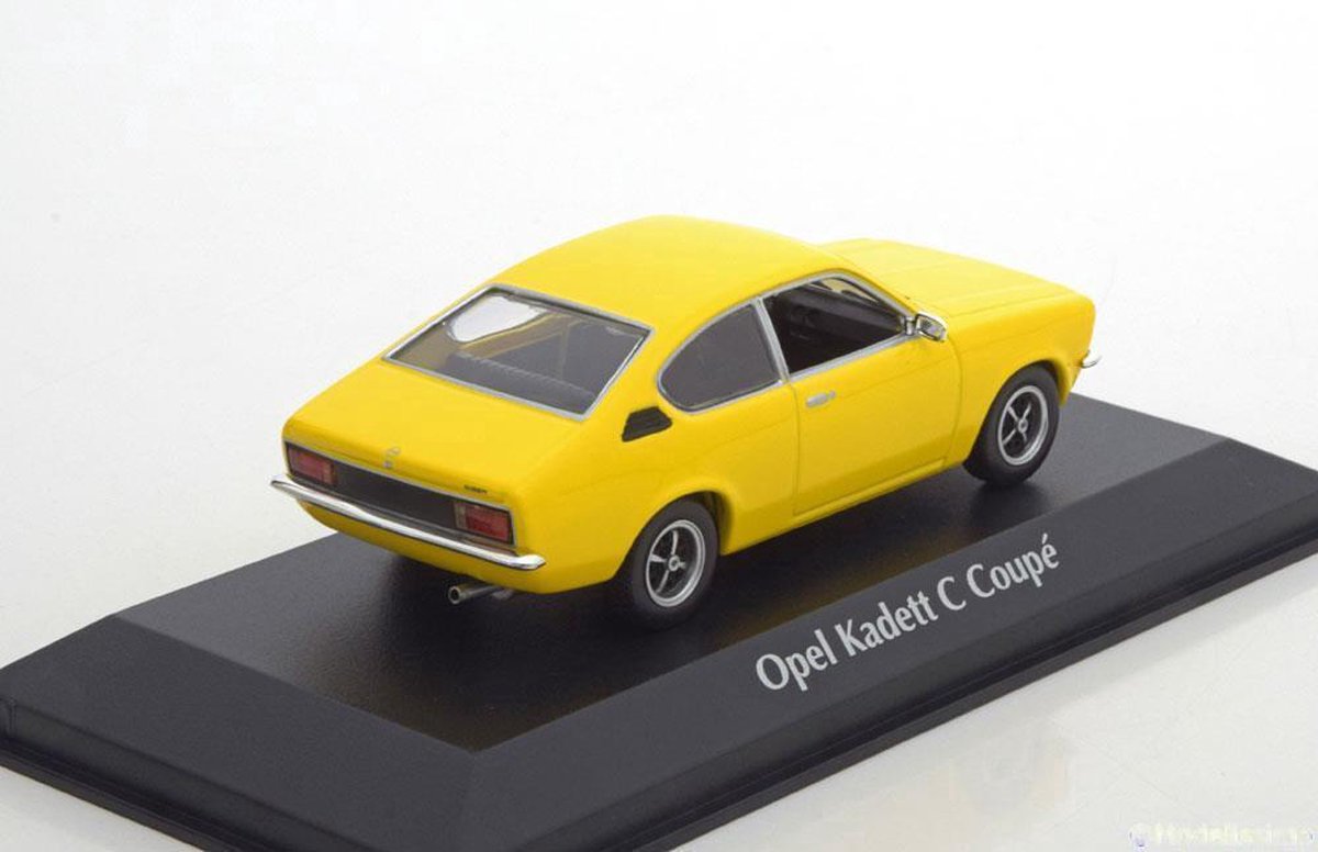 OPEL Kadett D Caravan Kombi 1979 weiss white Maxichamps Minichamps 1:43