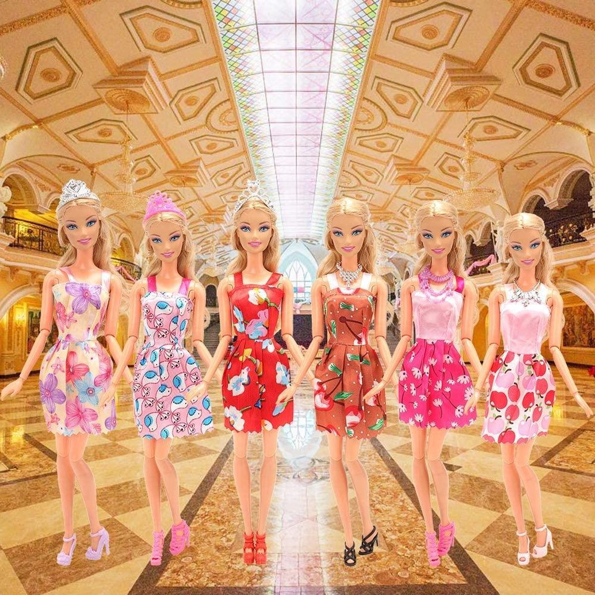 Barbie kleding, poppen modepakket met 13 kledingstukken, 8 accessoires en 8 paar schoenen voor meer dan 65 unieke looks, HRG56