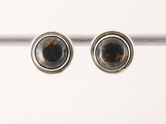 Ronde zilveren oorstekers met zwarte koperturkoois