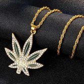 Cannabis Ketting met Diamantjes (Zirkonia) - Goud kleurig - Wiet - Weed - Marijuana - Ketting Mannen - Ketting Heren - Valentijnsdag voor Mannen - Valentijn Cadeautje voor Hem - Va