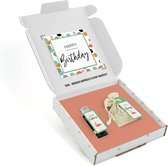 THNX - Verjaardag cadeau - Geschenkpakket - Handcrème & zakje bloemzaadjes - brievenbuscadeau - Flamingo