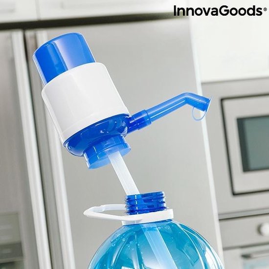 modèle 3D de Distributeur d'eau bouteille avec bouchon et poignée
