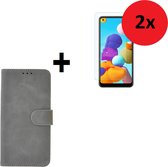Samsung Galaxy A21 hoes Effen Wallet Bookcase Hoesje Cover Grijs + 2x Tempered Gehard Glas