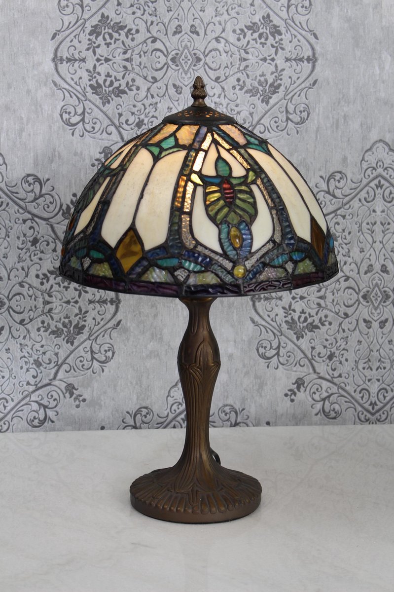 Tiffany Lamp met veel Unieke kleuren 48 cm hoog.