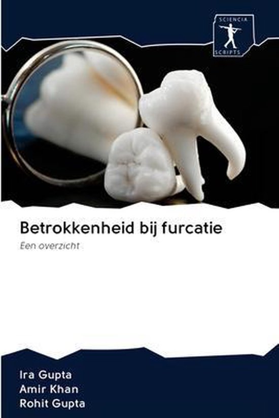 Twee witte kiezen in de schijnwerper, met een vergrootglas dat een ervan reflecteert. Titel: Betrokkenheid bij furcatie.