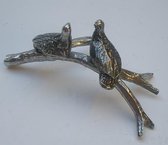 Brin avec des inséparables - Urne animalière en forme de frêne en étain argenté pour votre animal bien-aimé