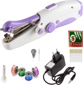 Deluxe Stitcher Pro -- PREMIUM Handnaaimachine met Adapter + 11 Reserve naalden en accessoires -- Mini naaimachine - Compact - Draadloos - Draagbare Reis Hand Naaimachine - Elektrisch of op Batterijen - Paars | Wit Deluxe Stitcher Pro -- PREMIUM Handnaaimachine met Adapter + 11 Reserve naalden en accessoires -- Mini naaimachine - Compact - Draadloos - Draagbare Reis Hand Naaimachine - Elektrisch of op Batterijen - Paars | Wit
