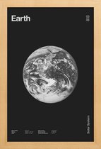 JUNIQE - Poster in houten lijst Earth -20x30 /Grijs & Zwart