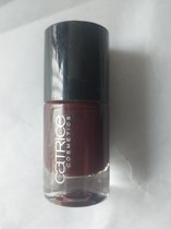 Catrice ultimate nail lacquer #93 red night mystery