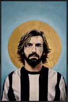 JUNIQE - Poster in kunststof lijst Football Icon - Andrea Pirlo -30x45