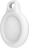 Witte Belkin beschermhoes voor AirTag met lus.