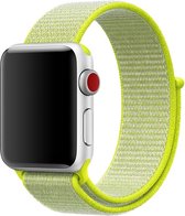 Mobigear Strap Nylon Bandje Geschikt voor Apple Watch 41mm / 40mm / 38mm - Groen