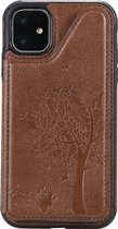 Apple iPhone 11 Hoesje - Mobigear - Embossed Serie - Hard Kunststof Backcover - Bruin - Hoesje Geschikt Voor Apple iPhone 11