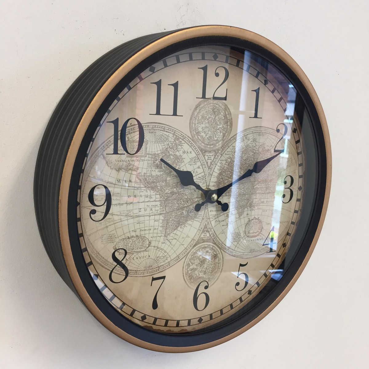 WANDKLOK WORLD VINTAGE DESIGN | bol