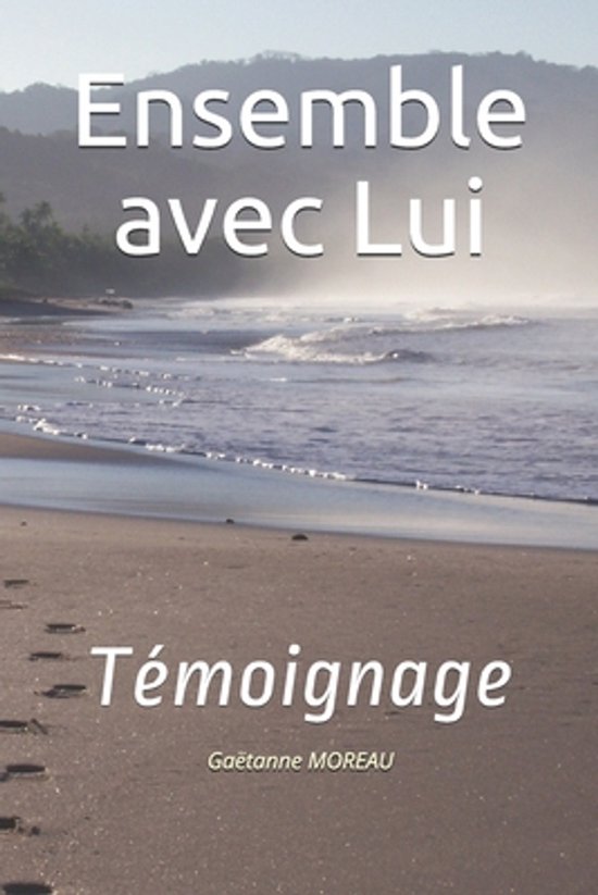 Livre 'Ensemble avec Lui' avec paysage de plage et empreintes de pas dans le sable.