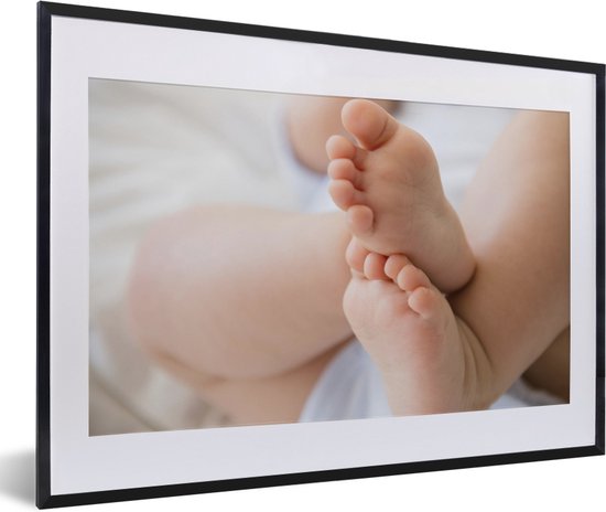Fotolijst incl. Poster - De voeten van een baby - 60x40 cm - Posterlijst