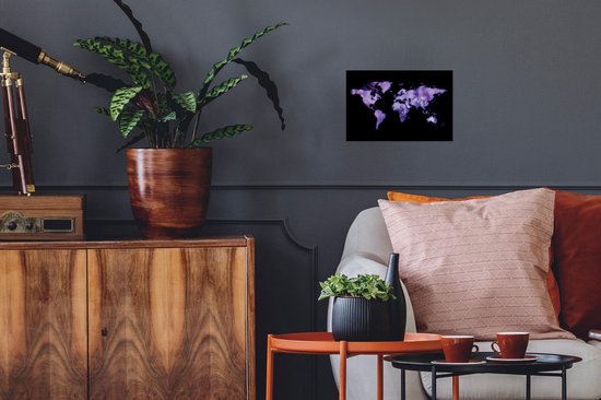 Mappemonde aquarelle violet foncé sur fond noir 30x20 cm