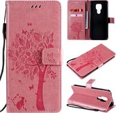 Voor Motorola Moto G9 Play Tree & Cat Pattern Pressed Printing Horizontale Flip PU lederen tas met houder & kaartsleuven & portemonnee & lanyard (roze)