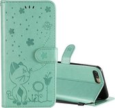 Voor iPhone 8 Plus / 7 Plus Cat Bee Embossing Pattern Schokbestendige horizontale flip lederen tas met houder & kaartsleuven & portemonnee (groen)