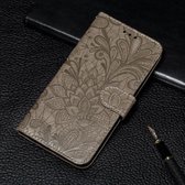 Voor Galaxy A90 5G Kant Bloem Embossing Patroon Horizontale Flip Leren Case met Houder & Kaartsleuven & Portemonnee & Fotolijst & Lanyard (Grijs)