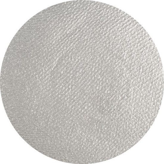 Een cirkelvormig, zilverkleurig product met een korrelige textuur.