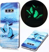 Voor Samsung Galaxy S10e Lichtgevende TPU zachte beschermhoes (vlinders)