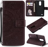 Voor LG K10 (2018) Totem Bloem Reliëf Horizontale Flip TPU + PU lederen tas met houder & kaartsleuven & portemonnee (bruin)