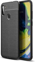 Samsung A11 Hoesje Shock Proof Siliconen Hoes Case | Back Cover TPU met Leren Textuur - Zwart