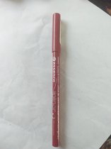 Essence lipliner #08 red blush