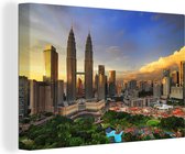 Canvas Schilderij Kuala Lumpur stadscentrum zonsondergang - 30x20 cm - Wanddecoratie